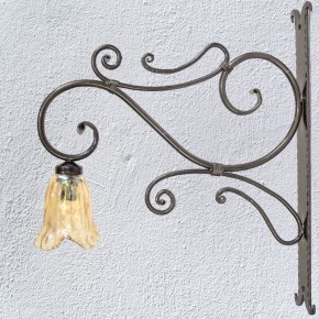 Lampada a Parete Modello LEONARDO - Luce Forgiata a Mano - Vetro Ambrato